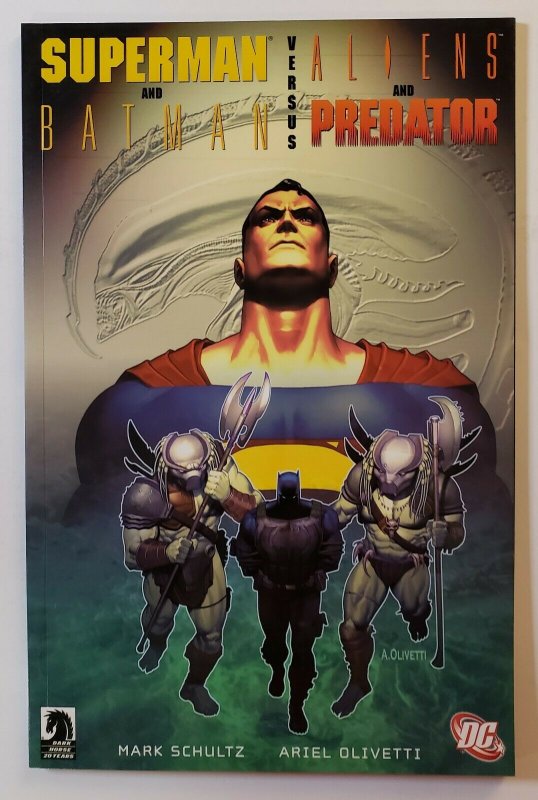 Superman & Batman VS. Aliens & Predator TPB Soft Cover First Print DC Comics NM