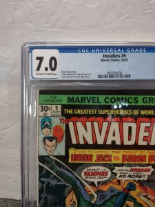 INVADERS #9 CGC 7.0 (MARVEL 1976)  UNION JACK AND BARON BLOOD JACK KIRBY