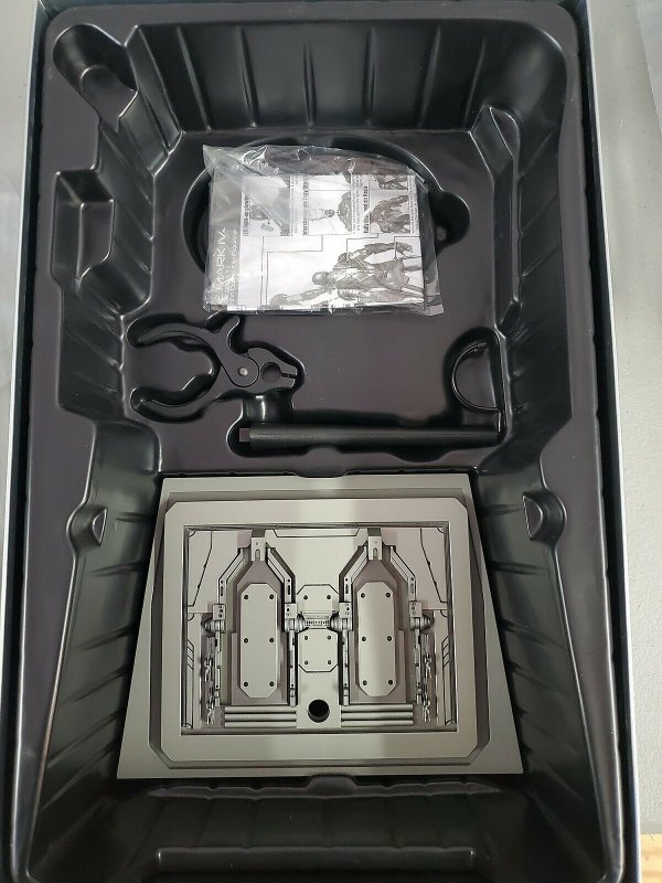 EXCLUSIVE HOT TOYS IRON MAN 2 SPECIAL PROJECT MARK IV 1/6 SCALE FIGURE MMS153