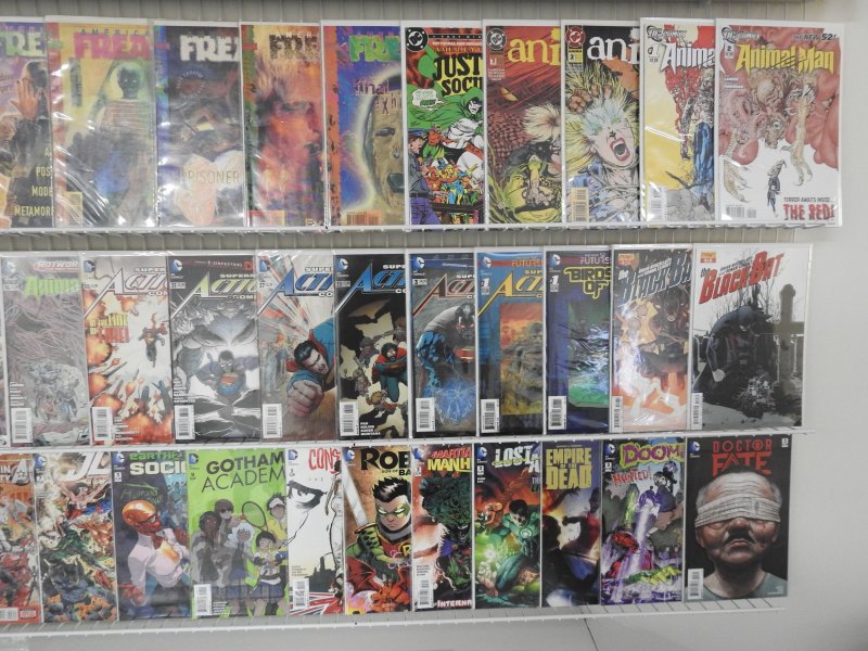 Huge Lot 160+ Comics W/ Superman, Black Widow, +More! Avg VF+ Cond! see desc
