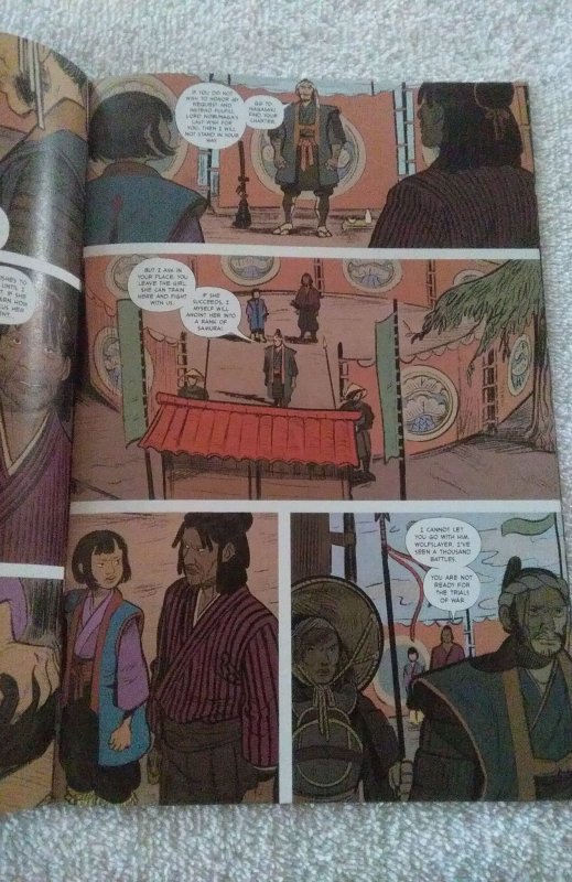 Hitomi. 4 First Printing