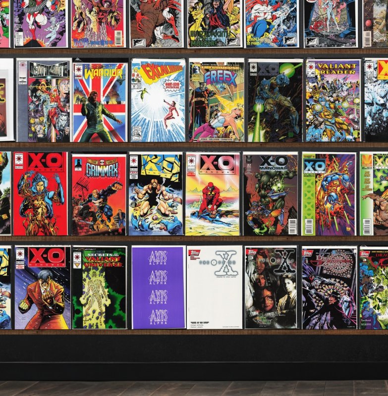 Huge Lot 140+ Comics with X-O Manowar, Hawk And Dove & More!