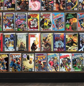 Huge Lot 140+ Comics with Ultimate X-Men, X-Men, X-Men 2099 & More!
