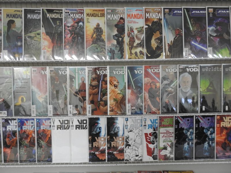 Huge Lot 120+ Comics W/ Star Wars, Mandalorian, +More! Avg VF/NM Cond!