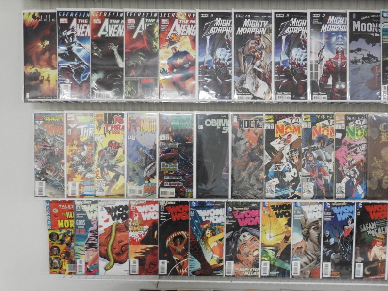 Huge Lot 150+ Comics W/ Wonder Woman, Avengers, Kick-Ass, +More! Avg VF Cond