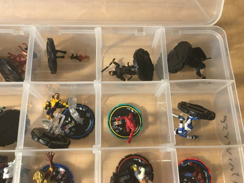 Marvel Heroclix 35 Figures UNIVERSE Wolverine Hobgolbin Spider-Man Game MFT4