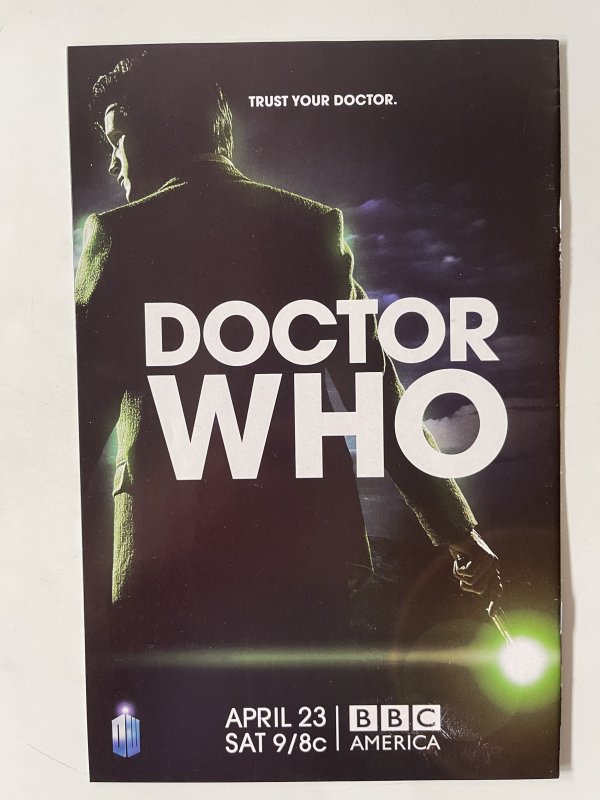 Red Robin #22 - NM  (2011)