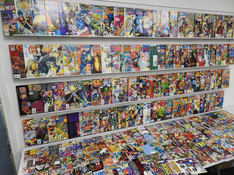 Huge Lot 190+ Comics W/ X-Men, Avengers, Venom, +More! Avg VF- Condition!