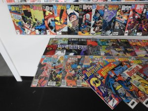 Huge Lot 190+ Comics W/ Detective Comics Starring Batman!! Avg VF Condition!!