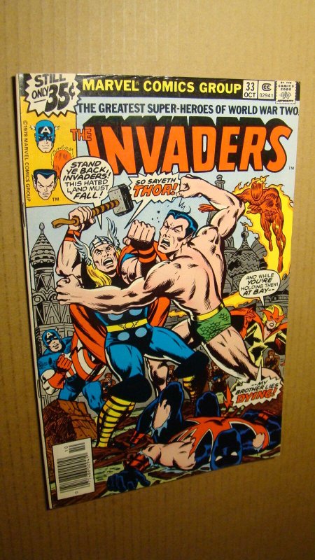 INVADERS 33 *HIGH GRADE* CAPTAIN AMERICA VS DR. DOOM SUB-MARINER THOR 1977 