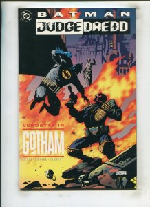 BATMAN/JUDGE DREDD: VENDETTA IN GOTHAM (9.2) SOFT COVER!! 1993
