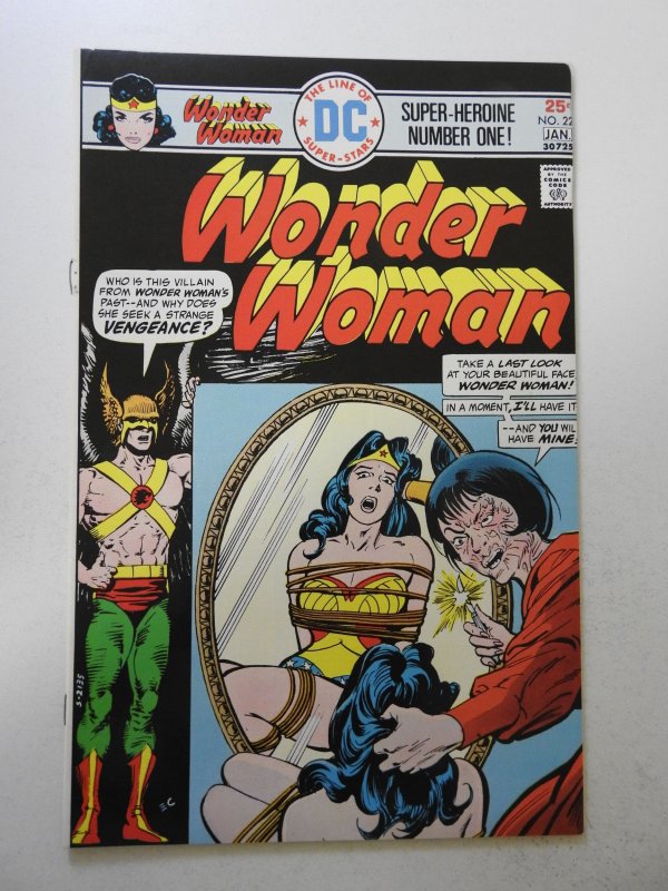 Wonder Woman #221 (1976) VF+ Condition!