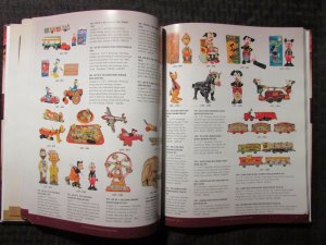 2012 MORPHY AUCTIONS Catalog FVF 7.0 Comics CGC Trains Toys & More 240p Color HC