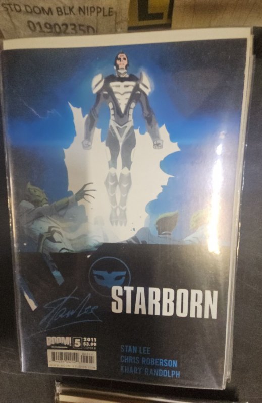Starborn #5 Cover B (2011) Stan Lee