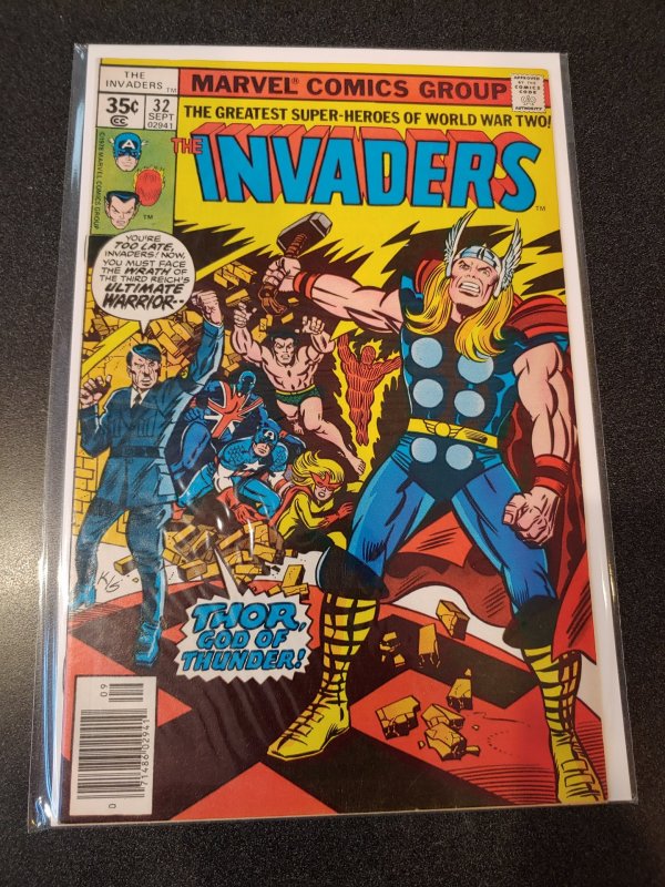 THE INVADERS #32 BRONZE AGE HIGH GRADE VF/NM
