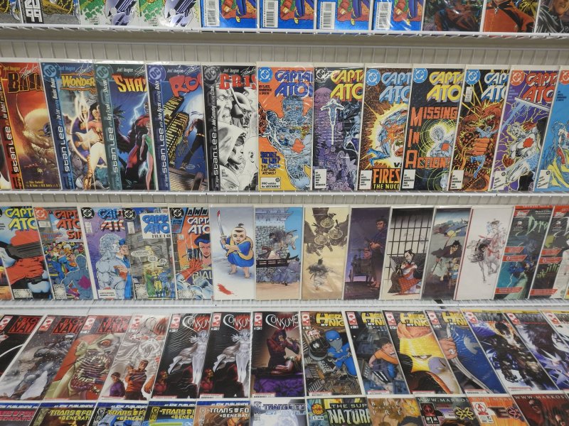 Huge Lot 130+ Comics W/ Captain Atom, Lone Wolf and Cub, +More! Avg VF- Cond!