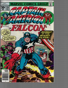 Captain America #214 (Marvel, 1975) - High Grade