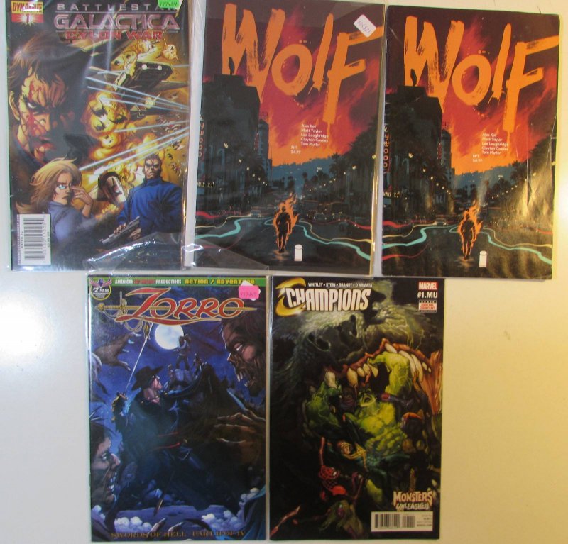 Mixed Lot 5 #Cylon War 1,Wolf 1 x2, Zorro 2, Champions 1.MU Dynamite 2009 Comics