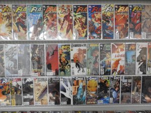 Huge Lot 140+ Comics W/ Flash, Catwoman, Batman, +More! Avg VF/NM Condition!