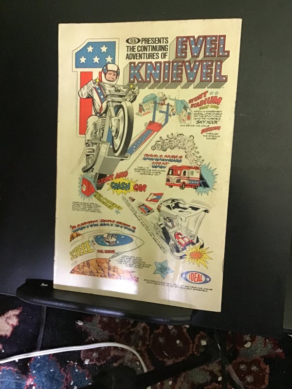 Marvel Team-Up #30 (1975) spider-Man and the Falcon! Mid grey key!FN-  Wow!