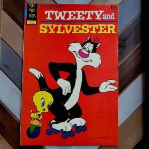 TWEETY & SYLVESTER #23 FN (Gold Key, 1972) 4 stories, also feat The ROAD RUNNER!