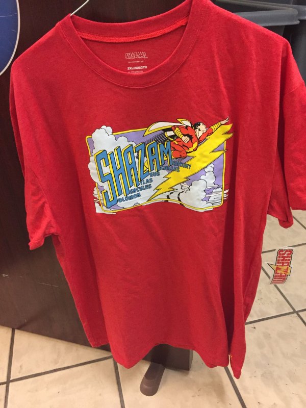 Shazam T-shirt 2xl