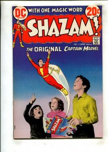 SHAZAM #2 (8.0) PHOTO COVER!! 1973