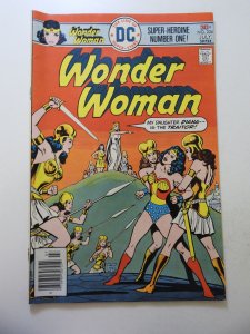 Wonder Woman #224 (1976) FN+ Condition