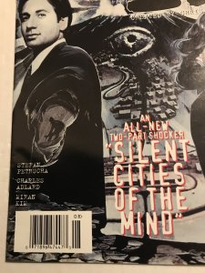 THE X-FILES #8 : Topps 8/95 VF/NM; Newsstand Variant, Fox & SCULLY photo cover