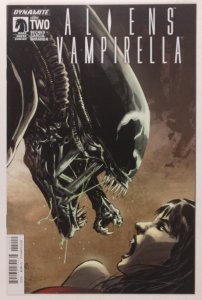 Aliens/Vampirella #2 (2015)