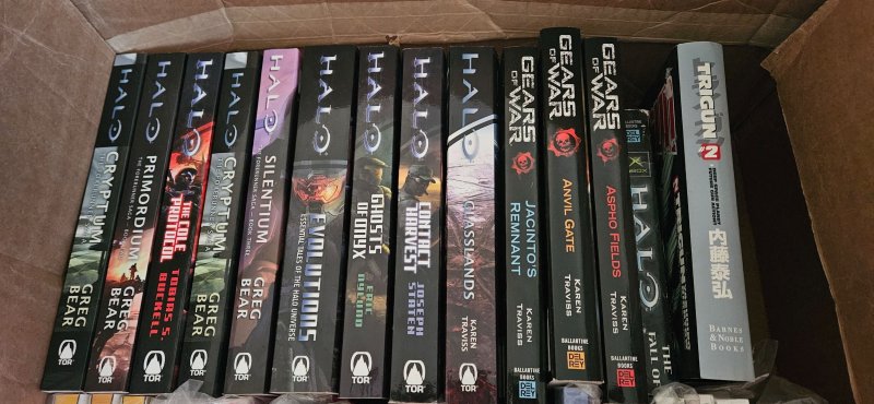 Halo Books