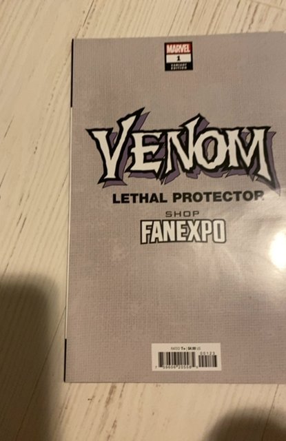 Venom Lethal protector #1 fan expo virgin variant Paulo siqueira