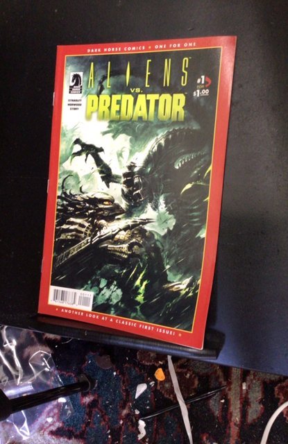 Aliens versus predator (2017) #1 Super-high-grade! NM Rare! None on eBay!