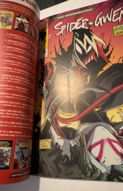 Spider-Gwen #25 (2017)lenticular cover/homage to ASM 317