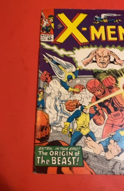 The X-Men #15 (1965)Kirby vs the sentinels mid upper graded