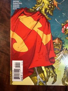 Justice League 3001 #10 (2016)