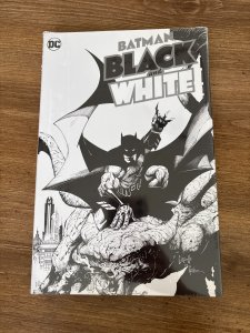 Batman Black & White HARDCOVER DC Graphic Novel Comic Book 8 J317