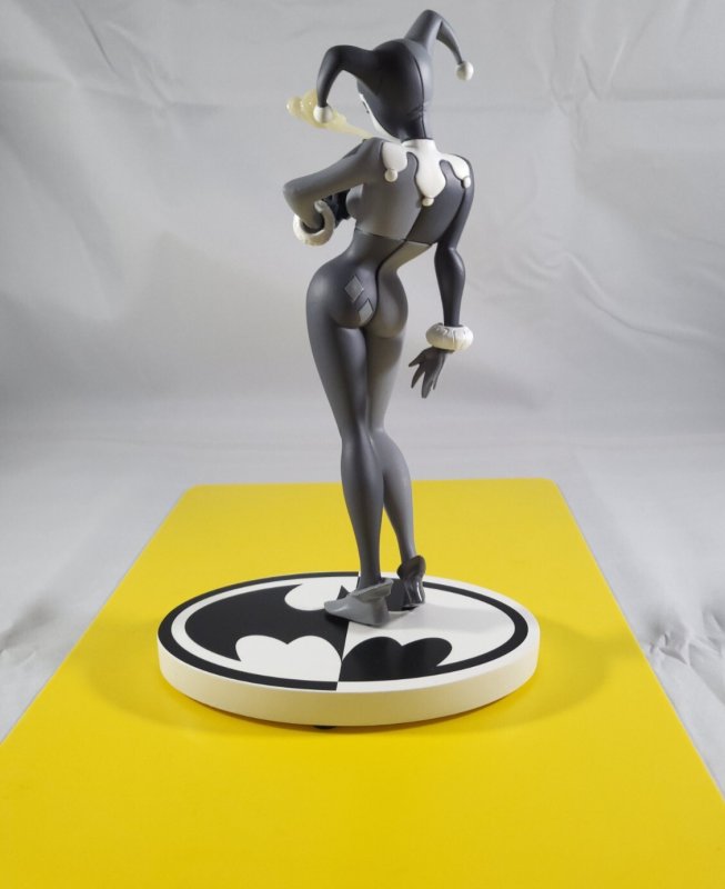 Batman Black & White Harley Quinn Bruce Timm 2nd Edition Statue 2014 DC