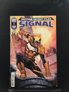 Batman Secret Files: The Signal (2021) The Signal