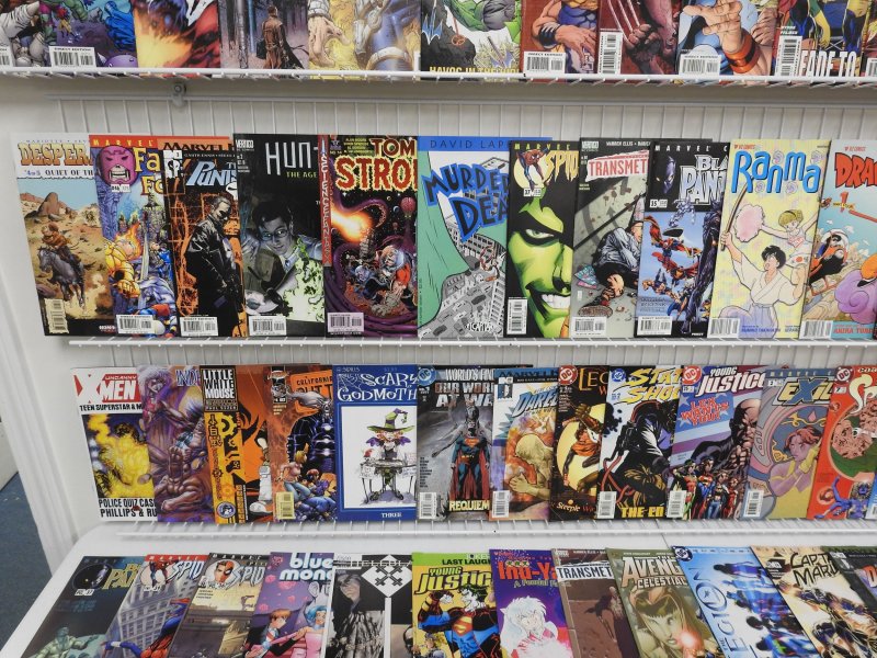 Huge Lot 190+ Comics W/ Avengers, Spider-Man, Daredevil, +More! Avg VF- Cond!