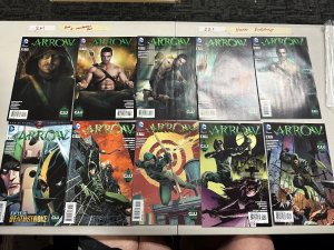 Lot of 10 Comic Lot (see pictures) 221-29