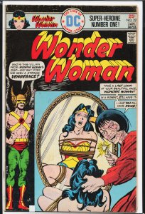 Wonder Woman #221 (1976) Wonder Woman