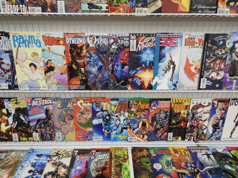 Huge Lot 190+ Comics W/ Avengers, Spider-Man, Daredevil, +More! Avg VF- Cond!