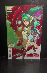 Tony Stark: Iron Man #18 (2019) [2099 variant]