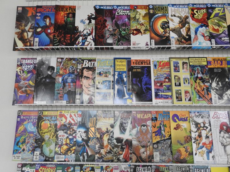 Huge Lot 180+ Comics W/Venom, X-Men, Scooby Doo+ Avg VF+ Condition!