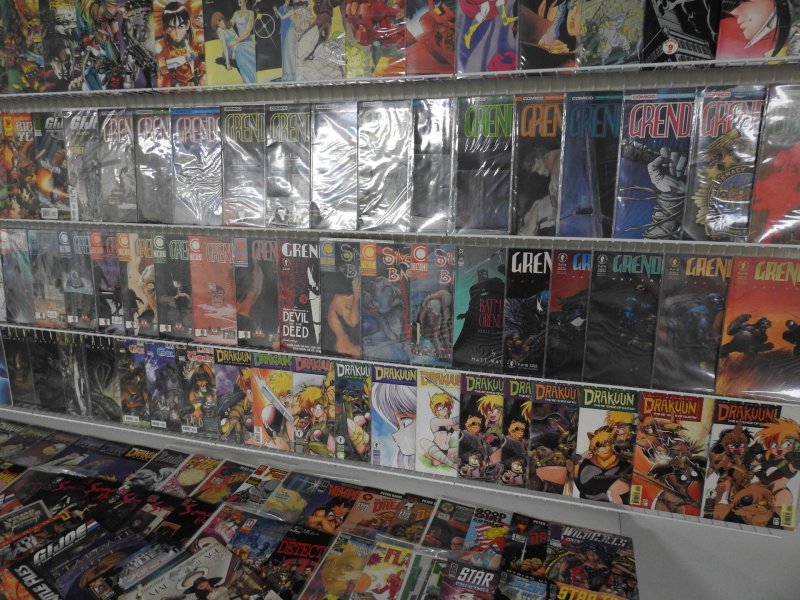 Huge lot 170+ Comics W/ Grendel, Alien, Predator & More Avg VF Condition!