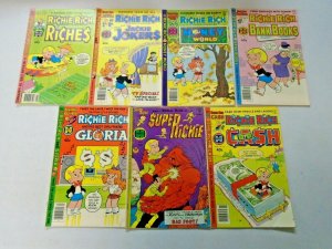Richie Rich Harvey Comic Lot 40¢ Covers 39 Different Average 5.0