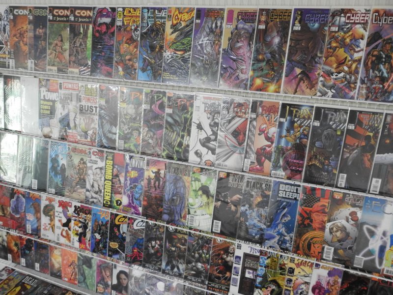 Huge Lot 150+ Comics W/ Pitt, Powers, Red Sonja+ Avg VF- Condition!