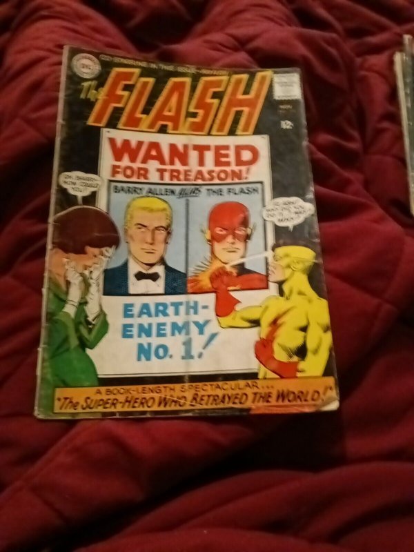 1965 DC Comics The Flash #156 The Super-Hero Who Betrayed the World!