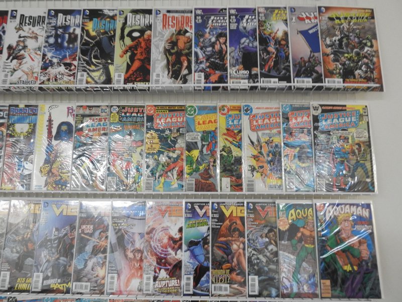 Huge Lot of 140+ Comics W/ JLA, Daredevil, Captain Carrot! Avg. VF-